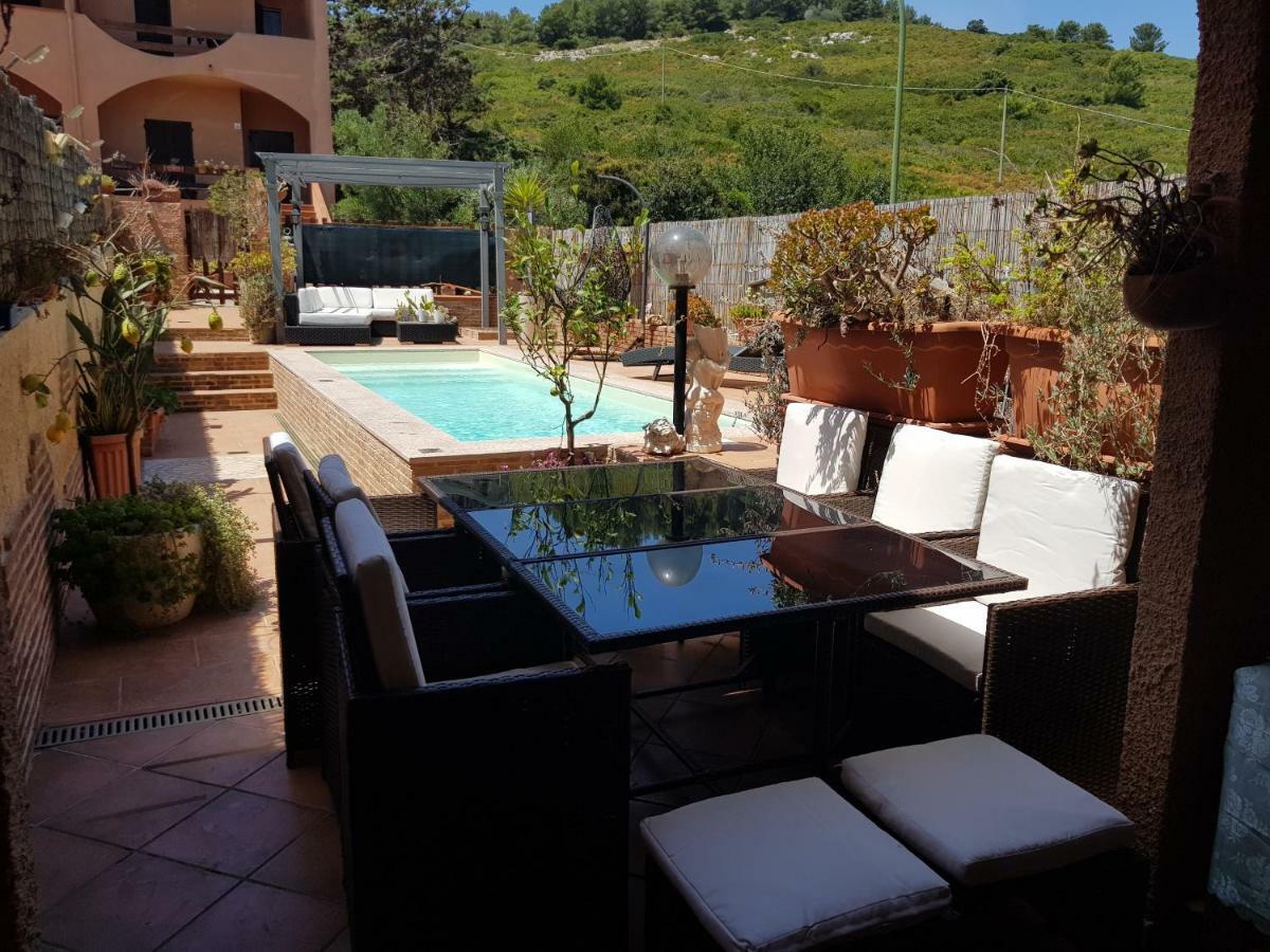 Casa Vacanze Valentina Porto Conte Exterior foto